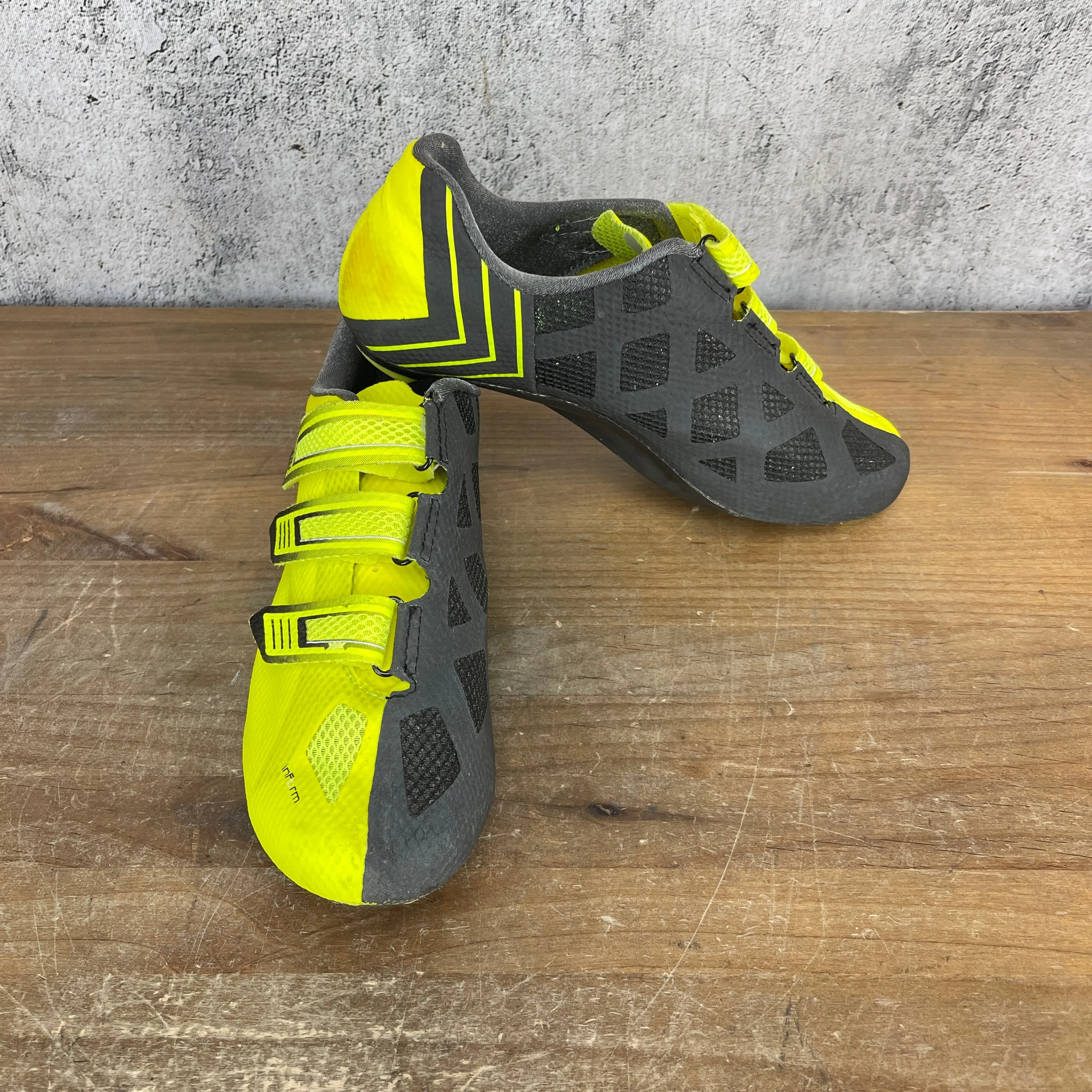 Bontrager XXX EU 41 US 8 3-Bolt Visibility Yellow Road Bike Men's Cycling Shoes