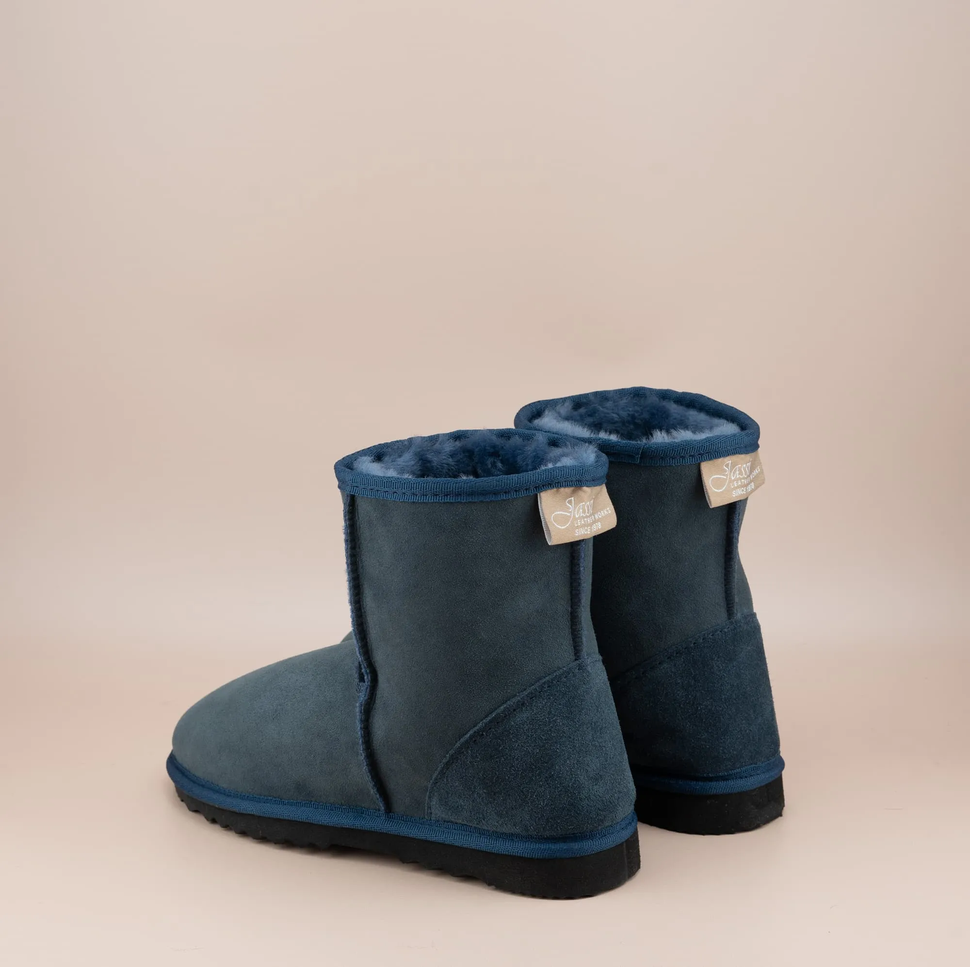 Men's Short Suede Ugg Boot