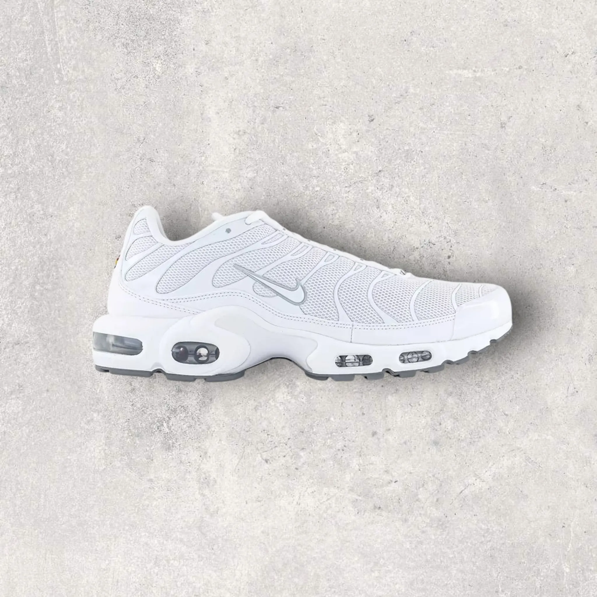 NIKE AIR MAX PLUS TN - WHITE