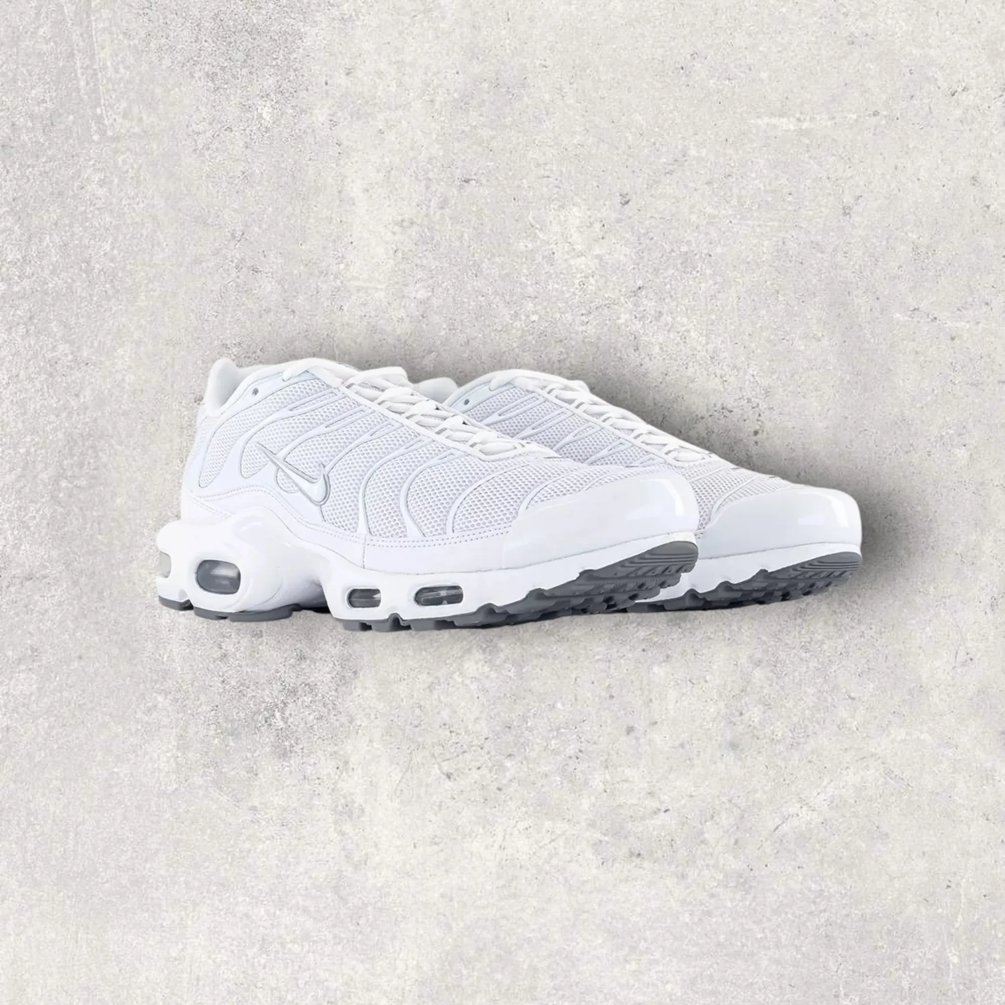 NIKE AIR MAX PLUS TN - WHITE